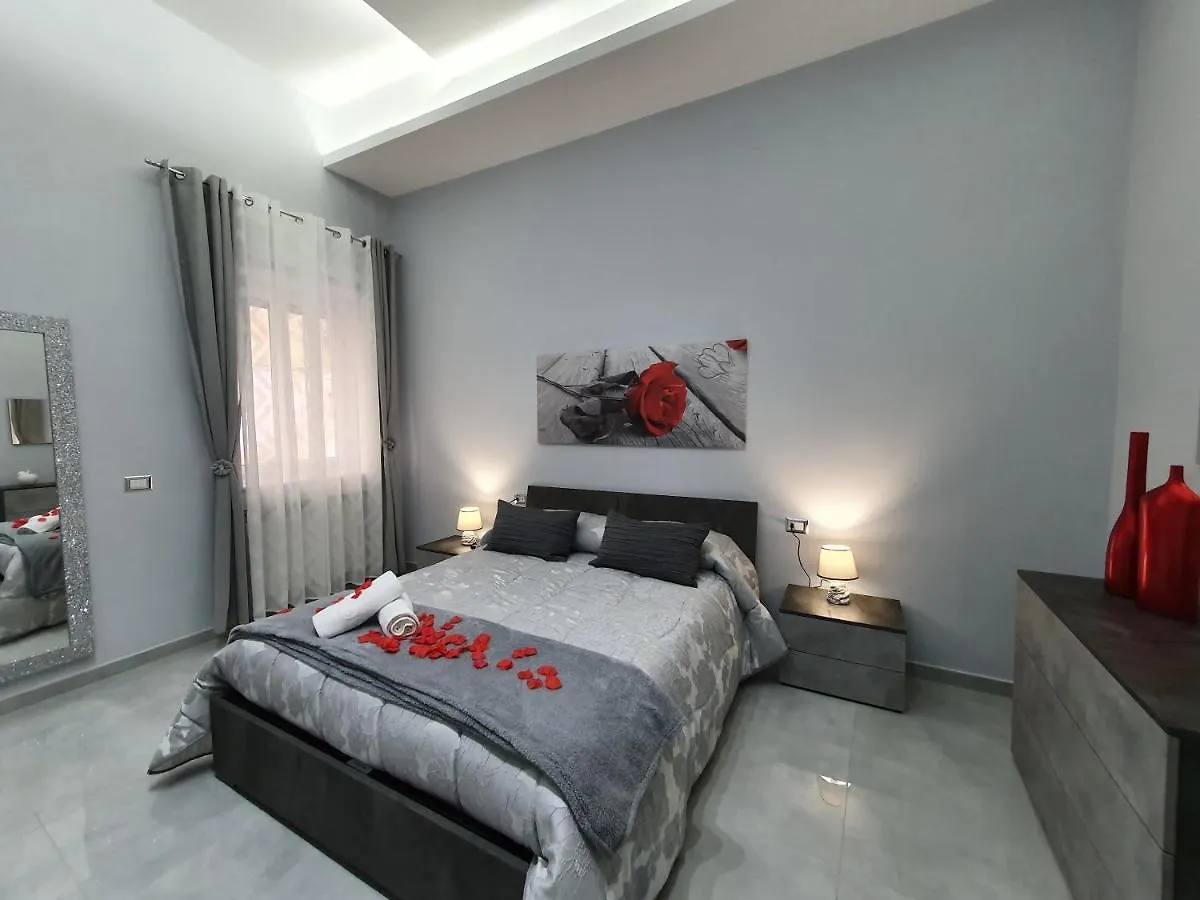 Serenity Home 68 Неаполь 0*,  Италия