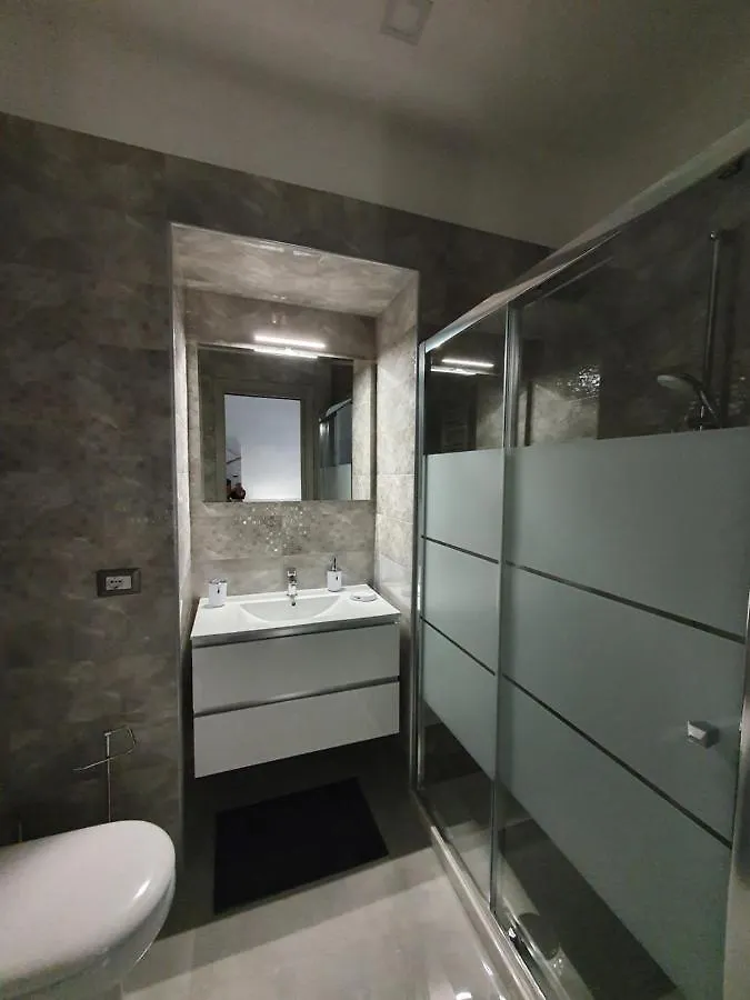 Serenity Home 68 Неаполь 0*,  Италия